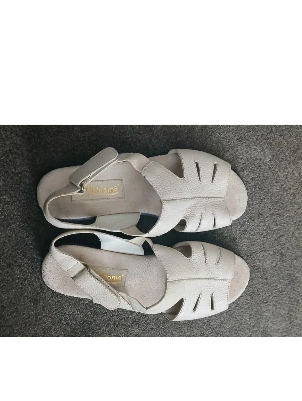 Mushrooms Womens Casual  Comfort Sandals Size 6.5W  Cream.